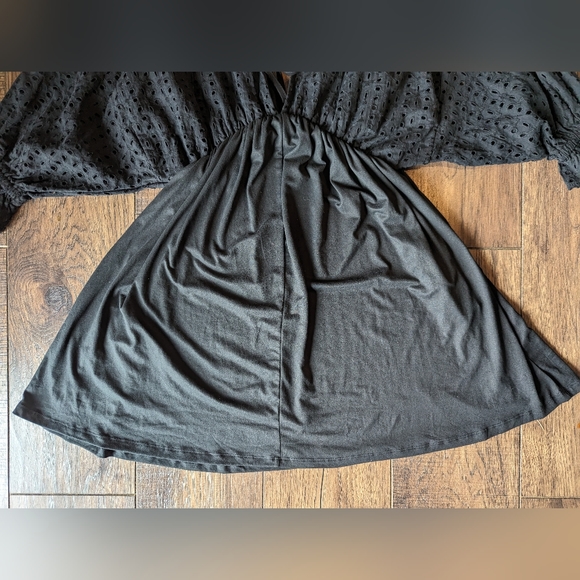 New! NINEXIS Size S Deep Front & Back V Toe Back Bohemian Mini Crochet Coverup - Picture 16 of 16